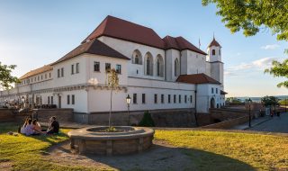 Hrad Špilberk v Brně v létě.