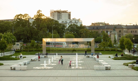 Einzigartiger Wasservorhang in dem kleinen Park vor dem Janáček-Theater, Jan Cága