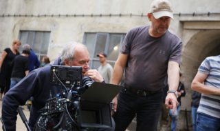 Natáčení filmu "Nabarvené ptáče" v brnìnské káznici. Reisér Václav Marhoul.