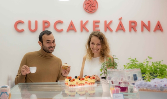 Cupcakekárna - Lucie Svoboda a herec Roman Blumaier